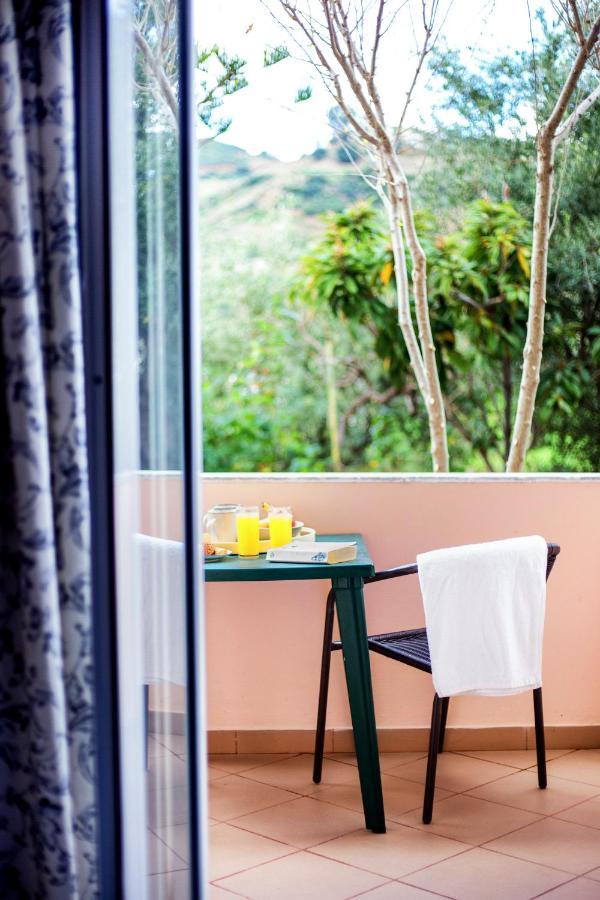 Aphrodite Studios & Apartment Bali  エクステリア 写真