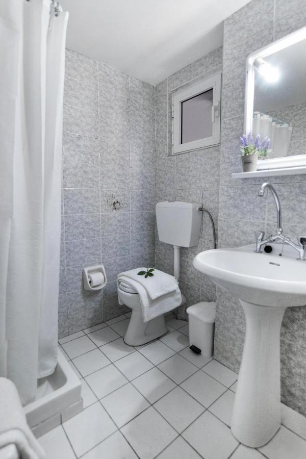 Aphrodite Studios & Apartment Bali  エクステリア 写真