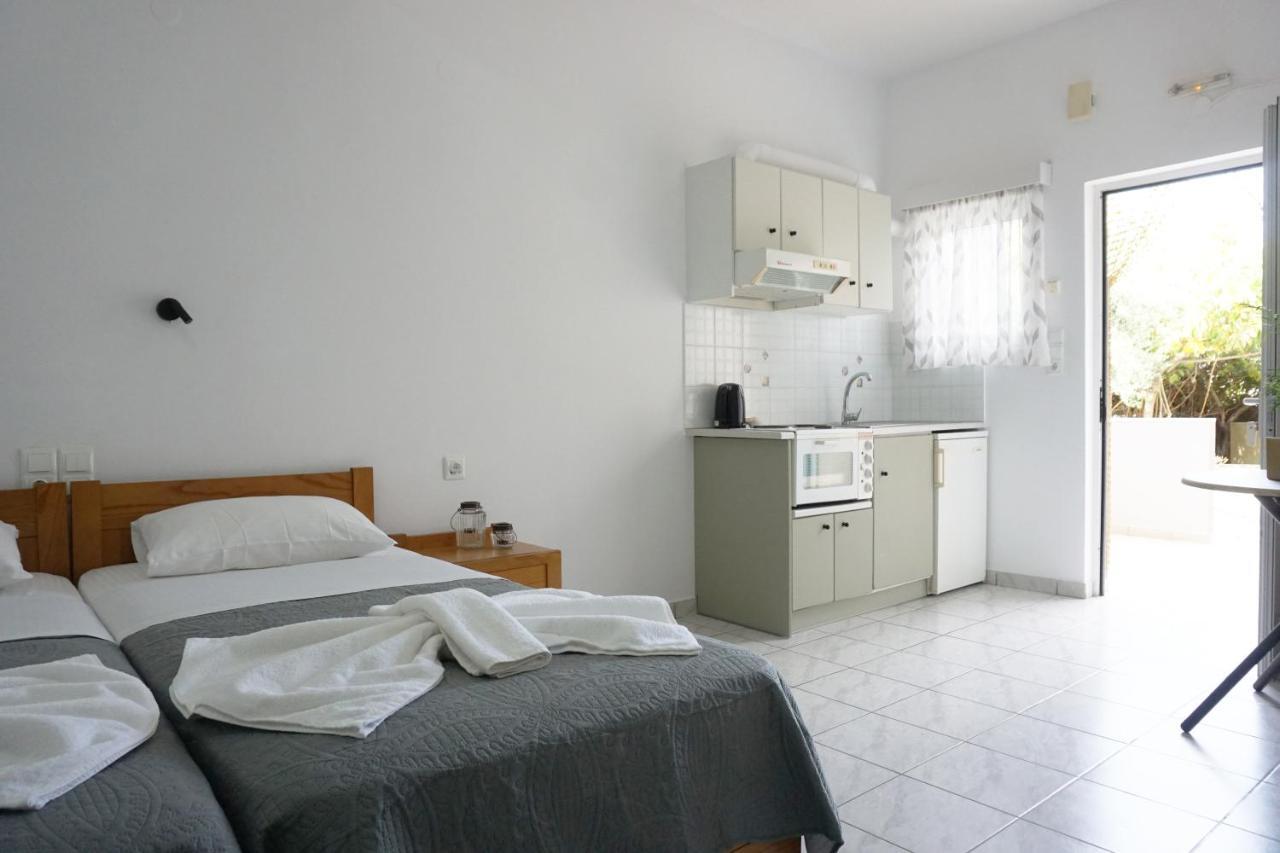 Aphrodite Studios & Apartment Bali  エクステリア 写真